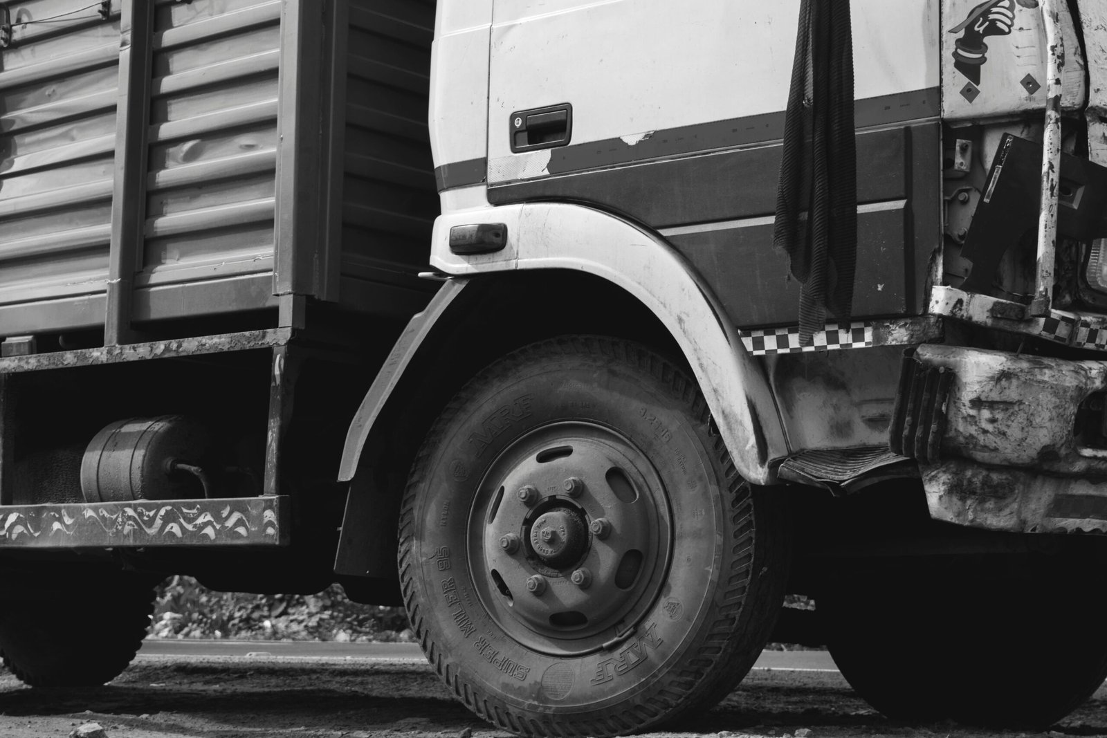 Truck Tyre Fitting in Officer